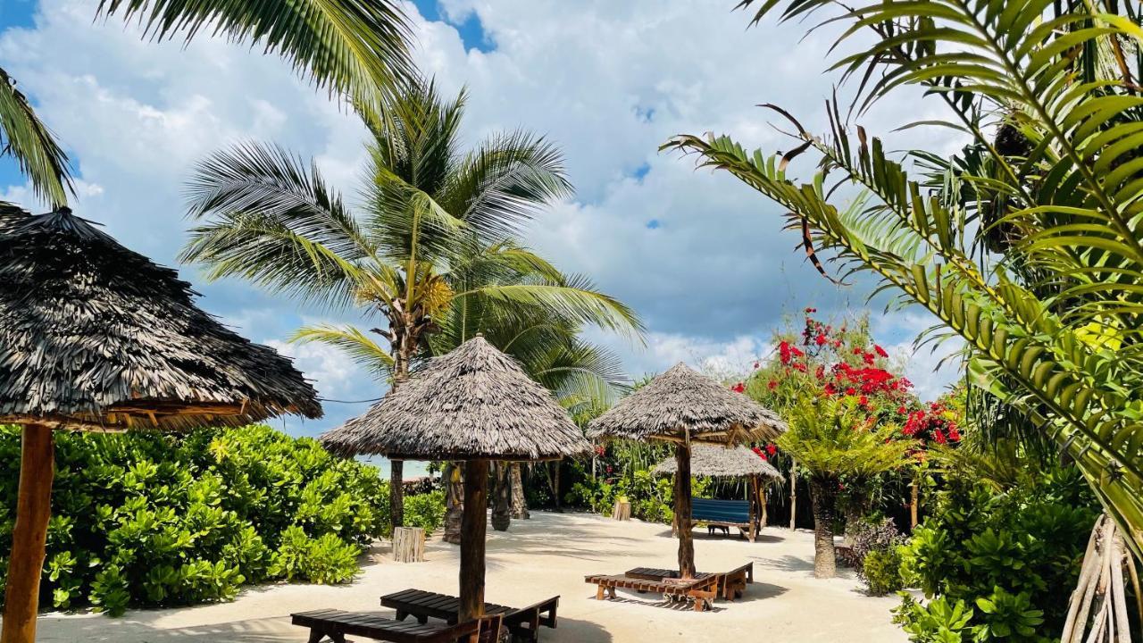 Samaki Lodge & Spa Uroa Exterior photo