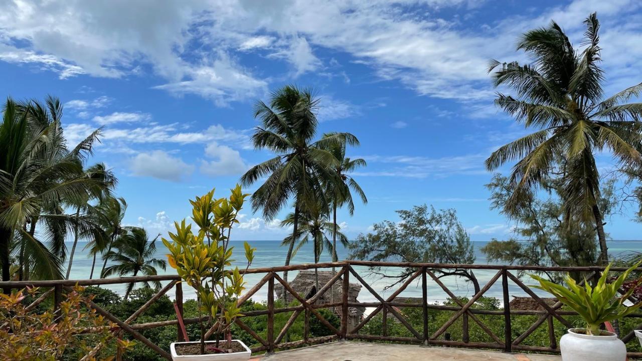Samaki Lodge & Spa Uroa Exterior photo