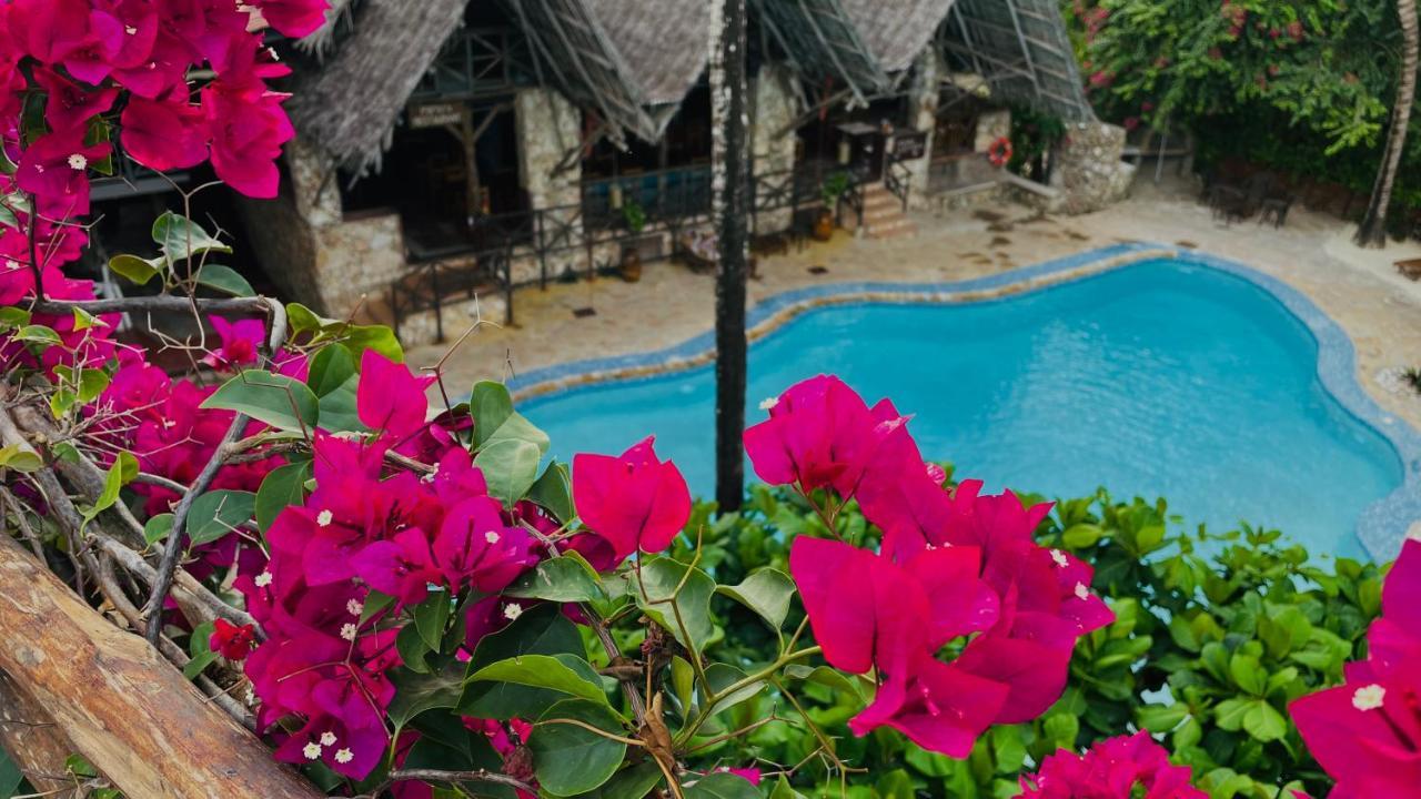 Samaki Lodge & Spa Uroa Exterior photo