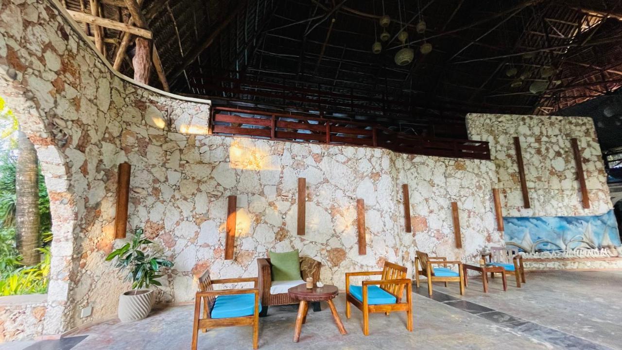 Samaki Lodge & Spa Uroa Exterior photo