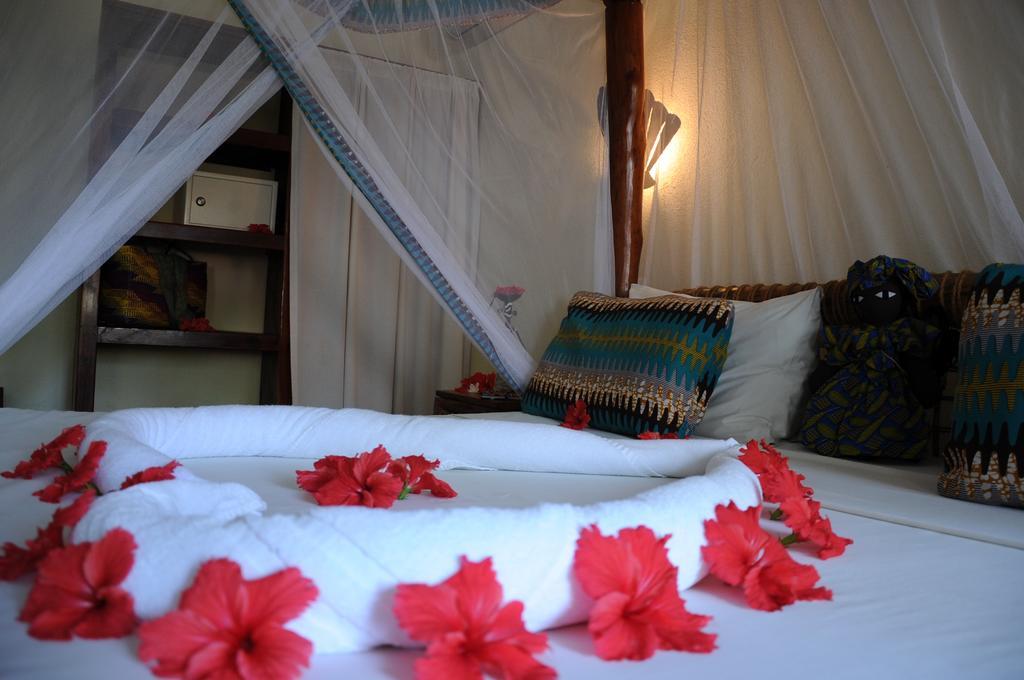 Samaki Lodge & Spa Uroa Exterior photo
