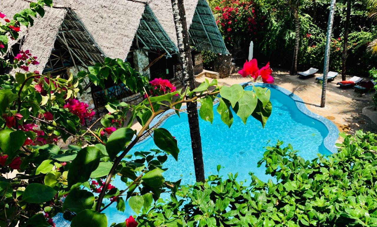 Samaki Lodge & Spa Uroa Exterior photo